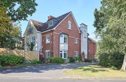 Barnt Green Apartment | Host & Stay | Danford Court