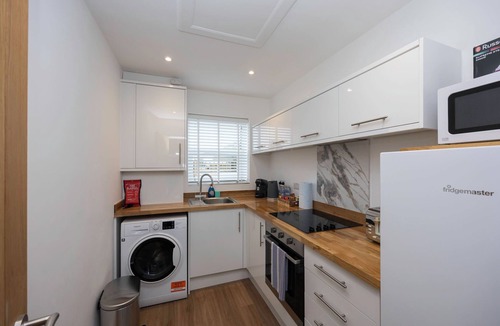 Woodingdean Apartment | Host & Stay | Downland Studio