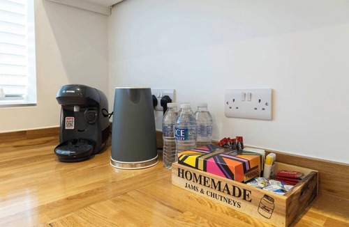 Woodingdean Apartment | Host & Stay | Downland Studio