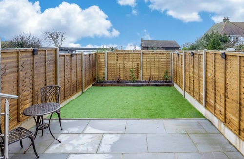 Woodingdean Apartment | Host & Stay | Downland Studio