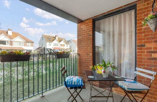 Margate Apartment | Host & Stay | Farrier William