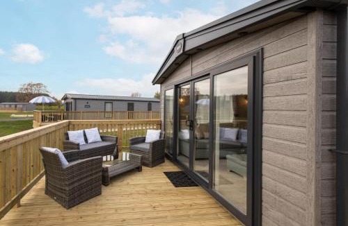 Pickering Ski Chalet | Host & Stay - Fieldview Lodge, Ashdown Retreat