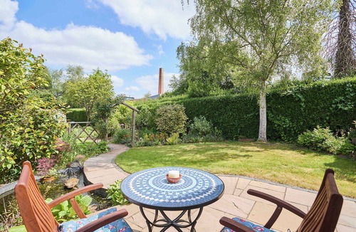 Waresley Apartment | Host & Stay | Garden Studio