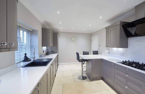 Guisborough House | Host & Stay | Lowcross Cottage