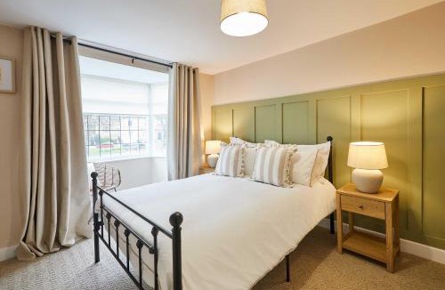 Stokesley House | Host & Stay - Ginger Bread Cottage