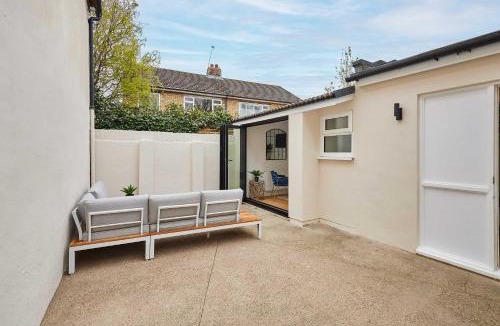 Stokesley House | Host & Stay - Ginger Bread Cottage