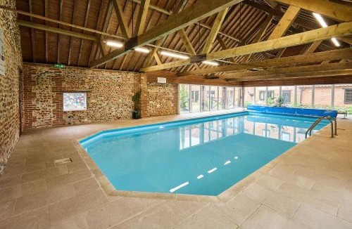 Fakenham House | Host & Stay - Granary Barn