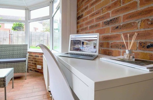 Milton Malsor House | Host & Stay | Great Ground Walk