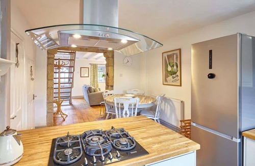 Masham House | Host & Stay | Green Willow