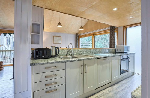 Wareham Ski Chalet | Host & Stay | Gwyle S