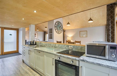 Wareham Ski Chalet | Host & Stay | Gwyle S