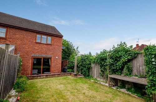 Worcester House | Host & Stay | Hales Orchard