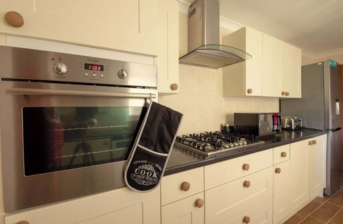 Skewen House | Host & Stay | Hanover Apartment