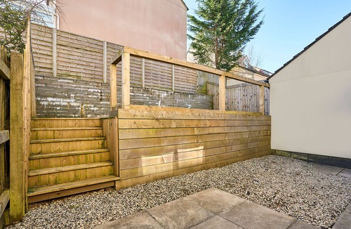 Launceston House | Host & Stay | Hazelnut House