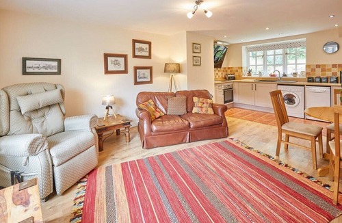 Pickering House | Host & Stay | Heron Cottage