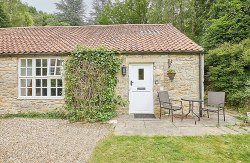 Pickering House | Host & Stay | Heron Cottage