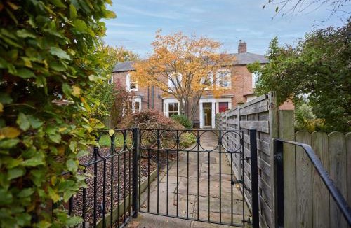 Hexham House | Host & Stay - Hextol Retreat