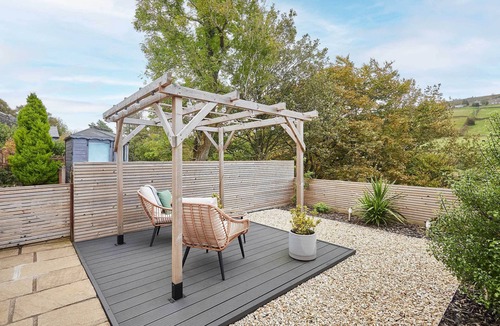 Holmbridge House | Host & Stay | Holmfirth Hideaway