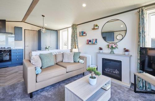 Pickering Ski Chalet | Host & Stay - Kinara Lodge