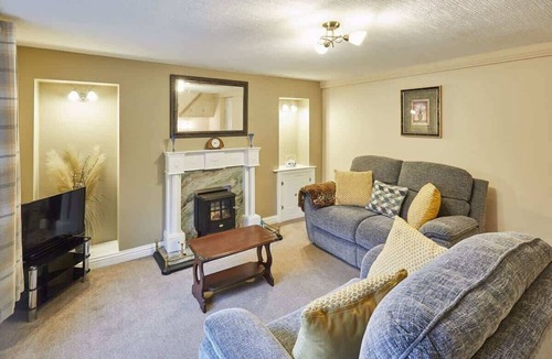 Grosmont House | Host & Stay | Lavender Cottage