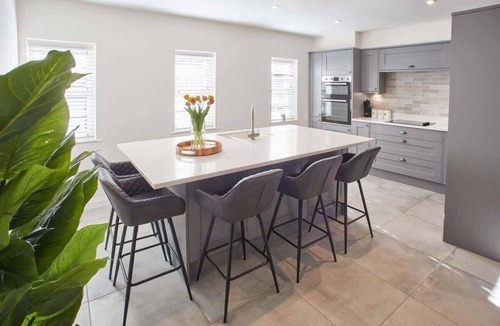 Whitby House | Host & Stay | Lemonade Arch