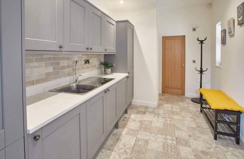 Whitby House | Host & Stay | Lemonade Arch