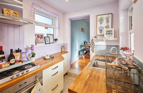 Morpeth House | Host & Stay | Lilac Cottage