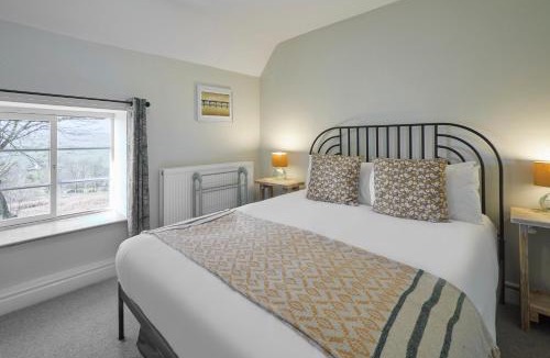 Danby House | Host & Stay - Lop Hall
