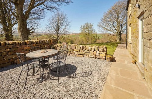 Danby House | Host & Stay | Lop Hall