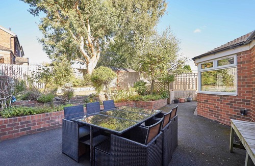 Witton Gilbert House | Host & Stay | Louvaine House