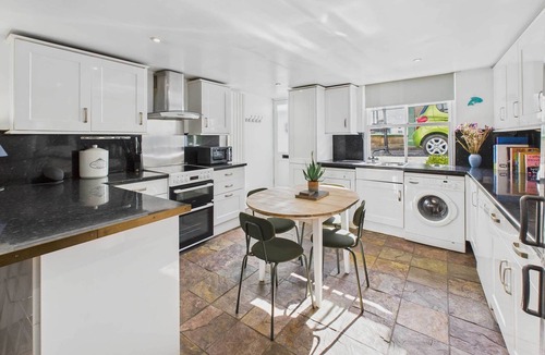 Staithes House | Host & Stay | Luna Cottage