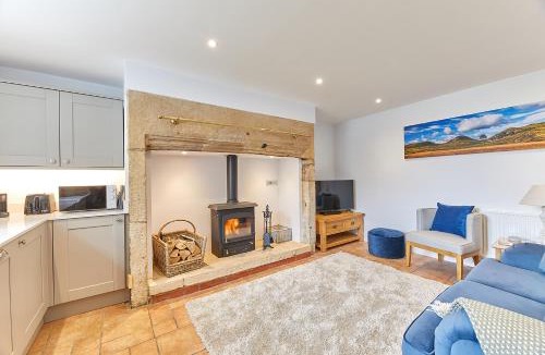 Wall House | Host & Stay - Maggie's