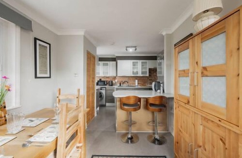 Fakenham Apartment | Host & Stay | Manor View