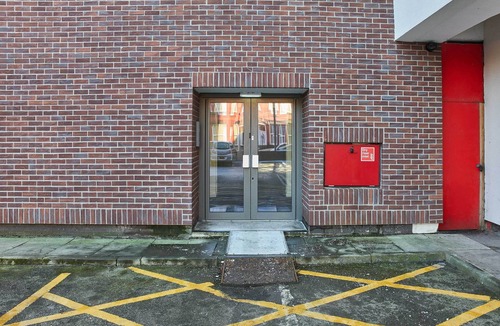 Crosby Apartment | Host & Stay | Mariposa Waterloo