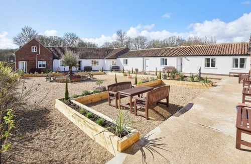 Sewerby House | Host & Stay | Martinmas Cottage