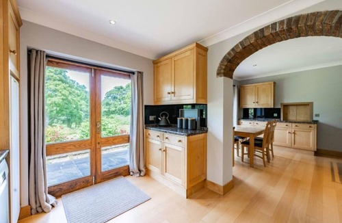 Horstead House | Host & Stay | Millwood