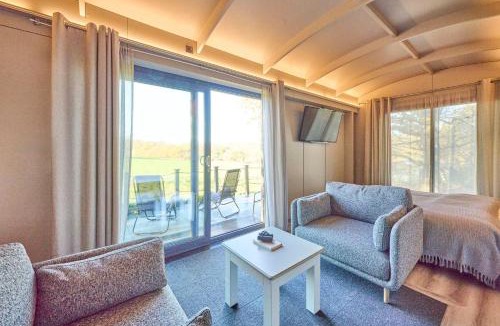 Marsham Ski Chalet | Host & Stay - Molly Mod