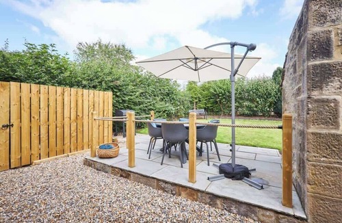 Newbrough House | Host & Stay | North Cottage