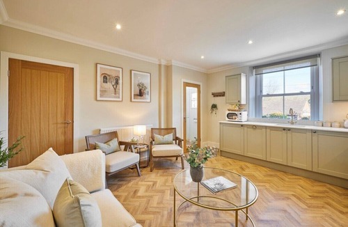 Birstall House | Host & Stay | Oakwell Cottage