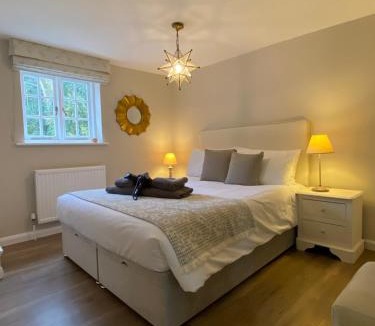 Sherington House | Host & Stay - Old Chapel