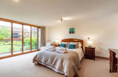 Sculthorpe House | Host & Stay - Owl Barn