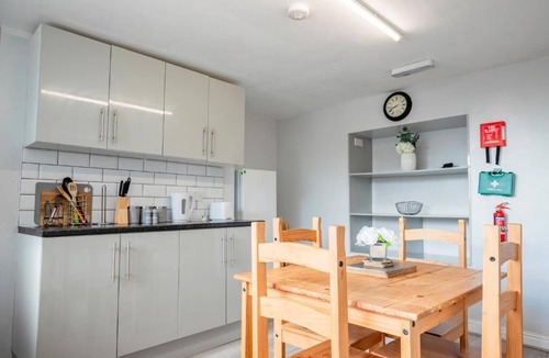 Bradford House | Host & Stay | Park Cliffe House