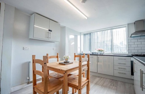 Bradford House | Host & Stay | Park Cliffe House