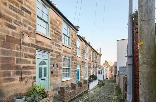 West Cliff House | Host & Stay | Penny Farthing Cottage