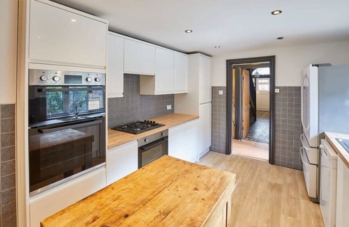 Robin Hood's Bay House | Host & Stay | Raven House