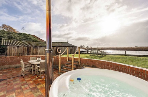 Reedham Cottage | Host & Stay | Riverside Cottage