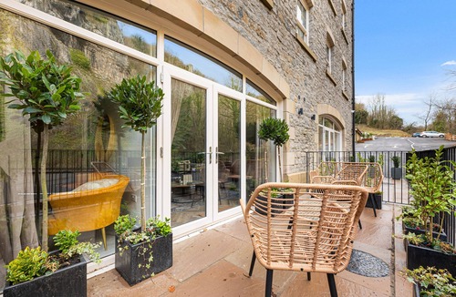 Stoney Middleton Apartment | Host & Stay | Rock Mill 8