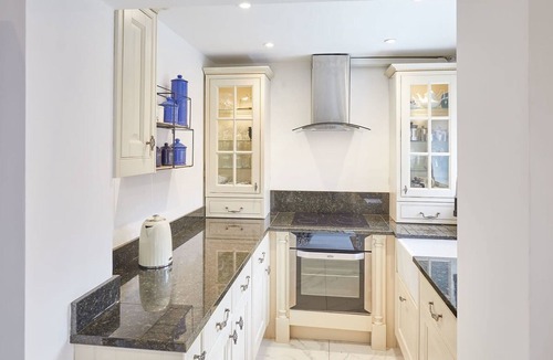 Stokesley House | Host Stay Rose Cottage