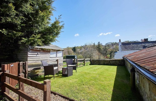 Thropton House | Host & Stay | Rose Cottage