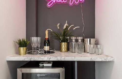 RopeWalks Apartment | Host & Stay | Seel Street Quarters